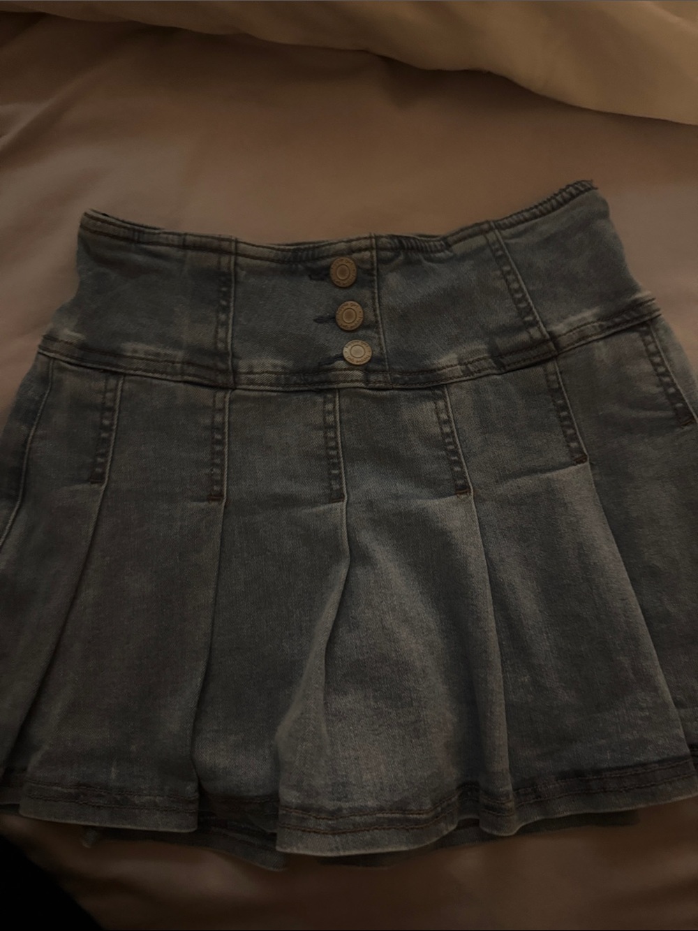 Denim High-Low Pleated Mini Skirt - Blue